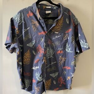 COLUMBIA MENS blue  button down camping print short sleeve shirt with print XXL